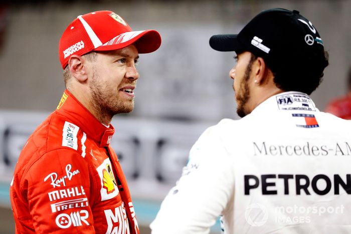 Sebastian Vettel, Ferrari, y Lewis Hamilton, Mercedes AMG F1
