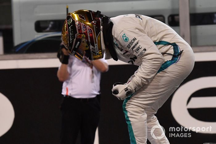 Lewis Hamilton, Mercedes-AMG F1 W09 celebra en Parc Ferme 