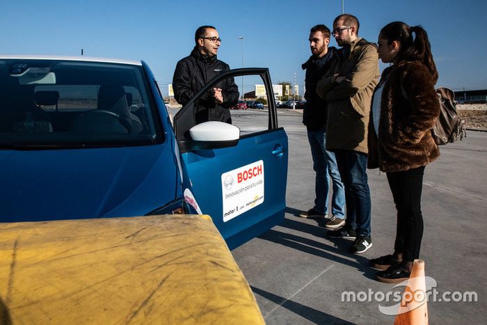 II Curso de Conducción y Nuevas Tecnologías BOSCH - Motor1.com España - Motorsport.com 