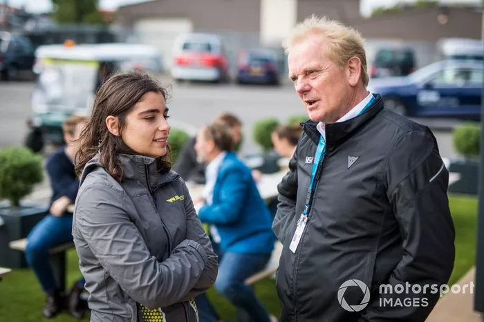 Jamie Chadwick y Jonathan Palmer