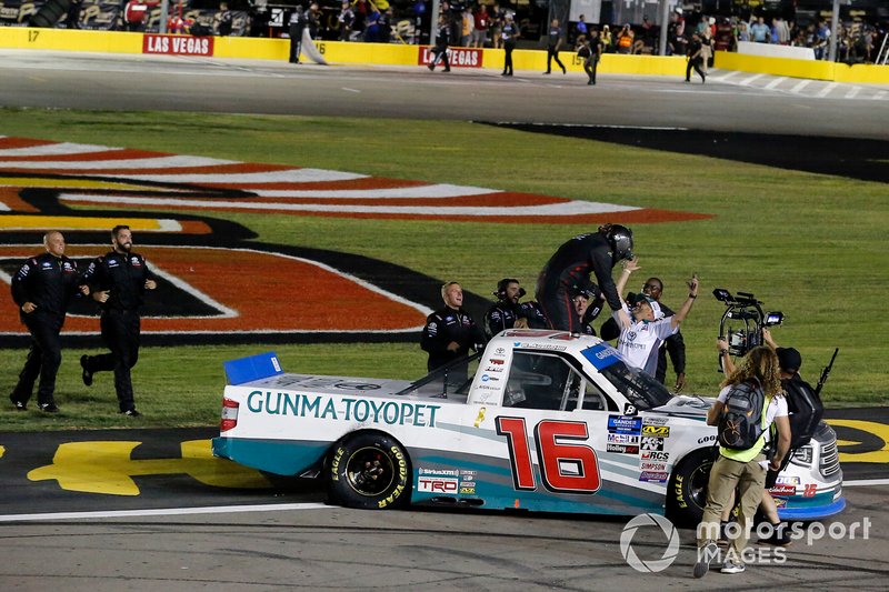 Ganador Austin Hill, Hattori Racing Enterprises, Toyota Tundra Gunma Toyopet