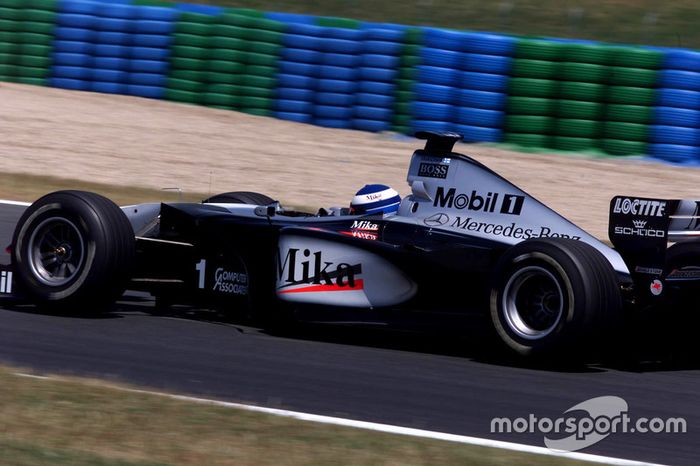 McLaren en el Gran Premio de Francia 1999: David para el coche de Coulthard y Mika para el de Hakkinen