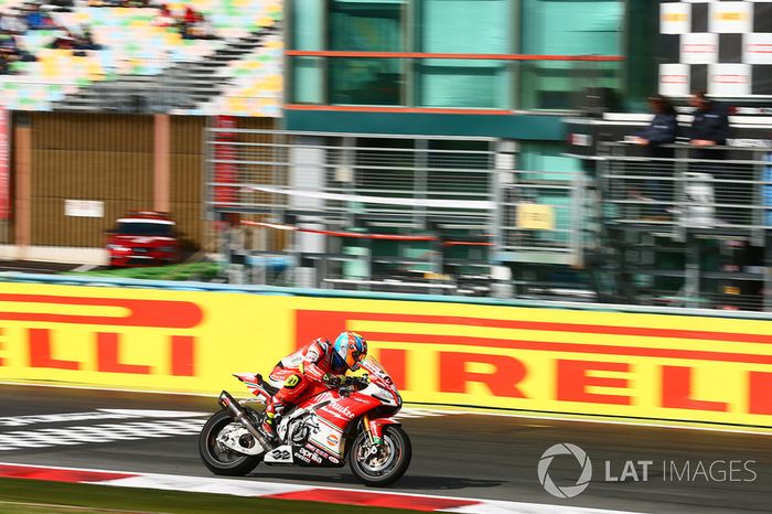 Lorenzo Savadori, Milwaukee Aprilia