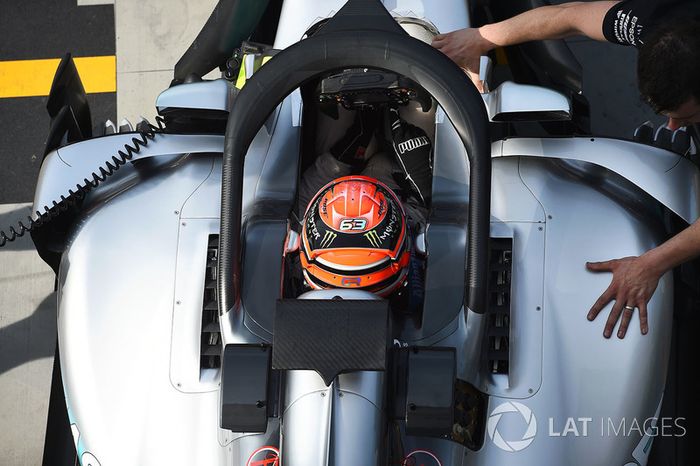 George Russell, Mercedes-Benz F1 W08 con el halo