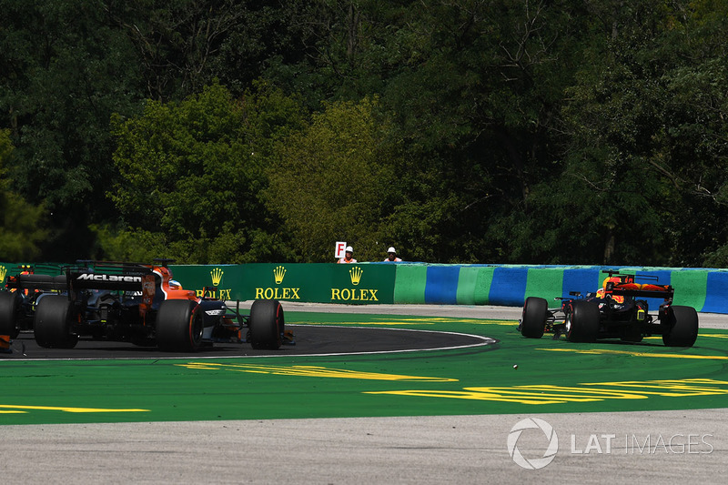 Даніель Ріккардо, Red Bull Racing RB13, після аварії