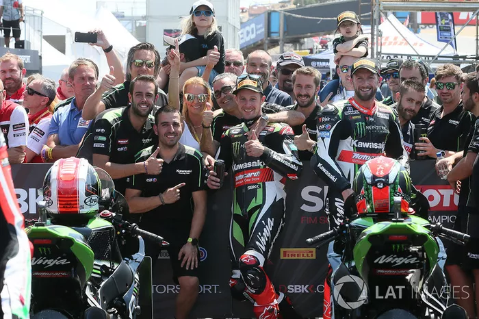 El ganador Jonathan Rea, Kawasaki Racing