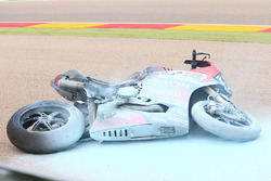 La moto incendiée de Xavi Forés, Barni Racing Team