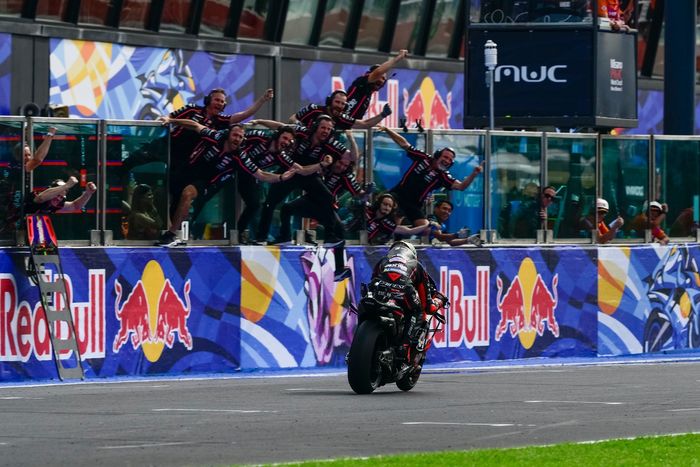 Марко Беццокки, Aprilia Racing