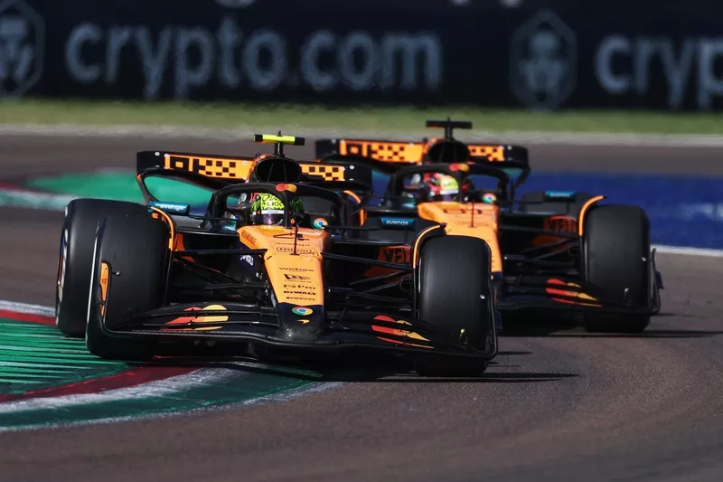 Lando Norris, McLaren, Oscar Piastri
