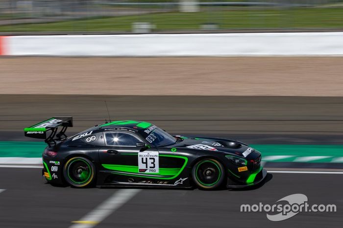 #43 Strakka Racing Mercedes-AMG GT3: Lewis Williamson, Dev Gore, Jack Hawksworth