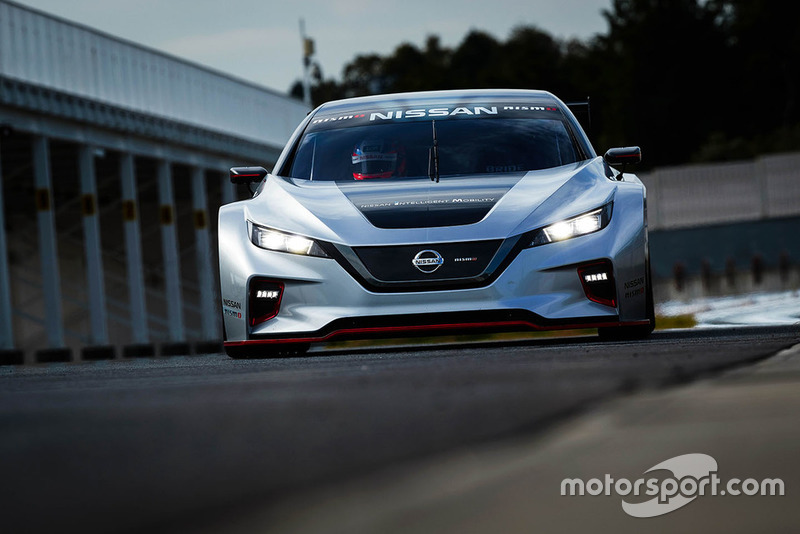 Nissan LEAF NISMO RC