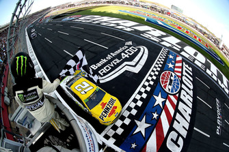 Ryan Blaney, Team Penske, takes the checkered flag