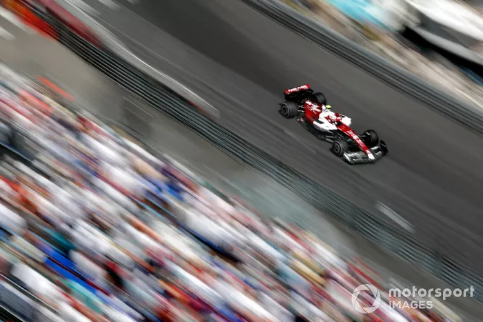 Zhou Guanyu, Alfa Romeo C42