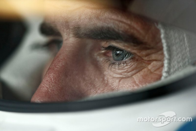 #911 EBM Porsche 911 GT3-R: Romain Dumas