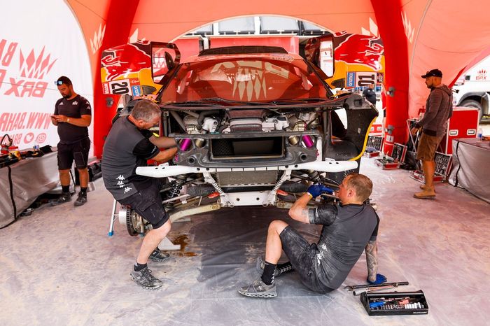 Bahrain Raid Xtreme team area