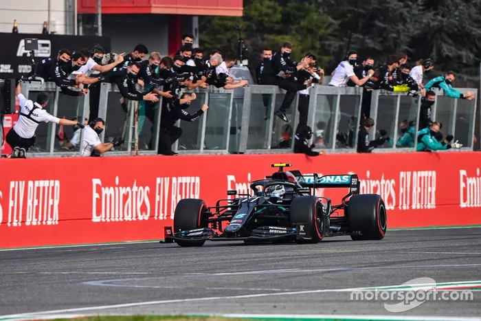 Segundo lugar Valtteri Bottas, Mercedes F1 W11