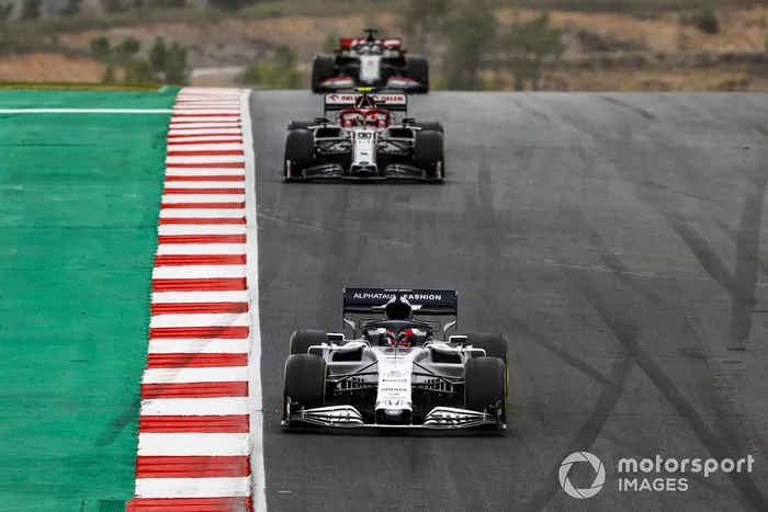 Daniil Kvyat, AlphaTauri AT01, Antonio Giovinazzi, Alfa Romeo Racing C39, Romain Grosjean, Haas VF-20
