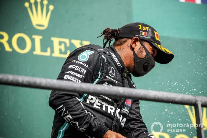 Podio: ganador Lewis Hamilton, Mercedes-AMG F1