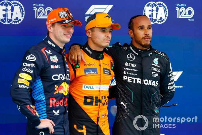 Los tres primeros clasificados Max Verstappen, Red Bull Racing, poleman Lando Norris, McLaren F1 Team, Lewis Hamilton, Mercedes-AMG F1 Team