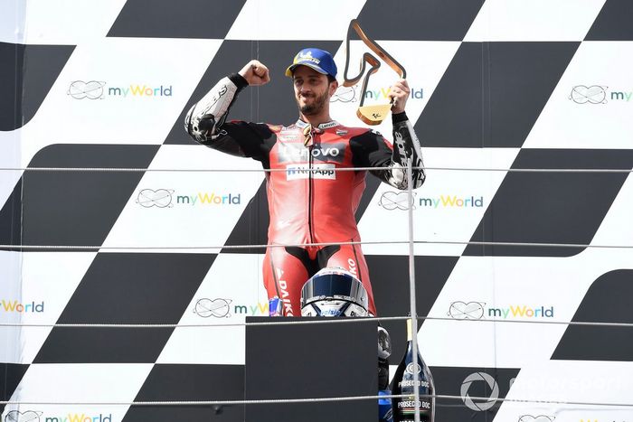 Podio: ganador Andrea Dovizioso, Ducati Team