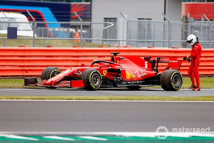 Sebastian Vettel, Ferrari SF1000 se retira de la práctica tras un fallo en el monoplaza
