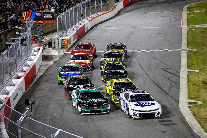 Chase Elliott, Hendrick Motorsports Chevrolet, Brad Keselowski, Roush Fenway Keselowski Racing Ford, Ryan Blaney, Team Penske Ford