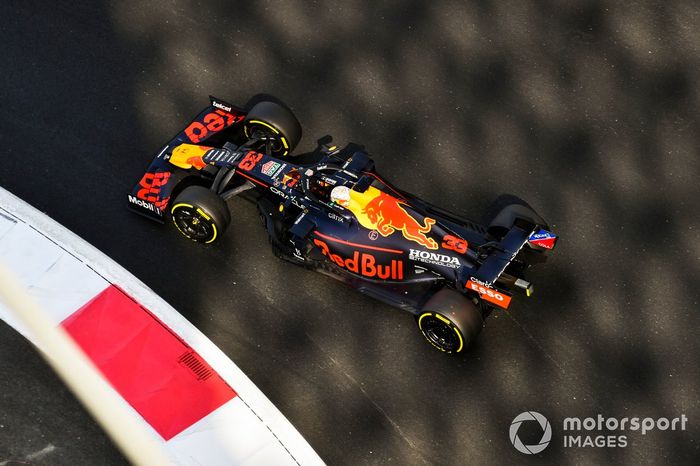 Max Verstappen, Red Bull Racing RB16B 