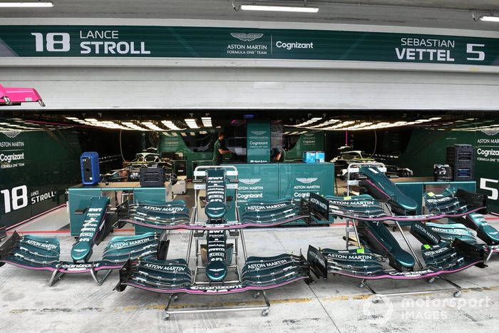 Garaje Aston Martin alerones delanteros