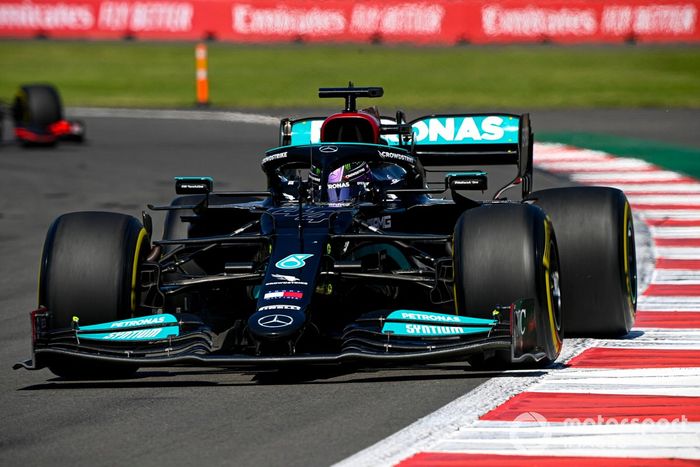 Lewis Hamilton, Mercedes W12