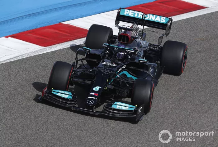 Lewis Hamilton, Mercedes W12