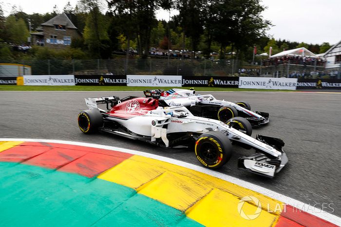 Marcus Ericsson, Sauber C37, y Sergey Sirotkin, Williams FW41