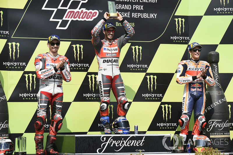 Podio: ganador de la carrera Andrea Dovizioso, equipo Ducati, segundo lugar Jorge Lorenzo, equipo Ducati, tercer lugar Marc Marquez, equipo Repsol Honda