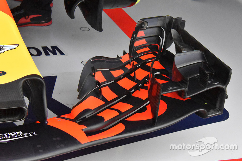 Переднее крыло Red Bull RB14 (версия с низким уровнем прижимной силы)