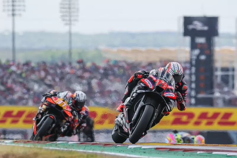 Marco Bezzecchi, Aprilia Racing