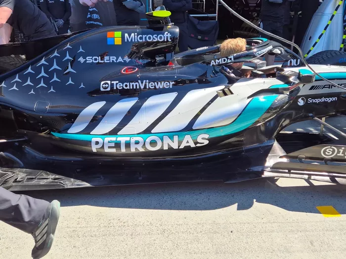 تفاصيل سيارة مرسيدس