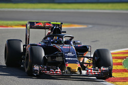 Carlos Sainz Jr., Scuderia Toro Rosso STR11 mit dem Halo Cockpitschutz