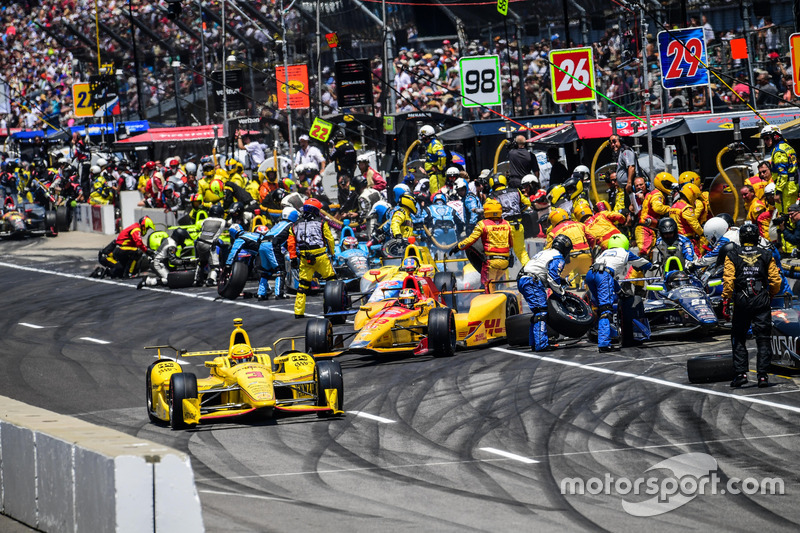 Acción en los Pits