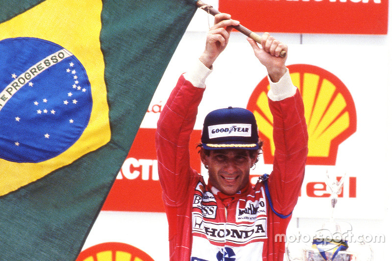 Podium: winnaar Ayrton Senna, McLaren