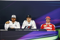 Pressekonferenz: Polesitter Nico Rosberg, Mercedes AMG, 2. Lewis Hamilton, Mercedes AMG, 3. Kimi Räi