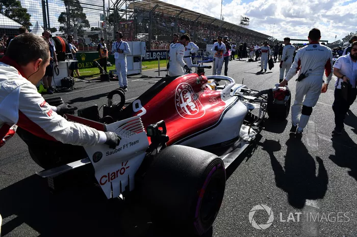 Marcus Ericsson, Sauber C37 en la parrilla