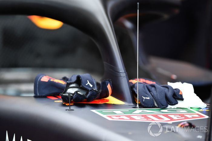Red Bull Racing RB14 nariz y detalle de halo