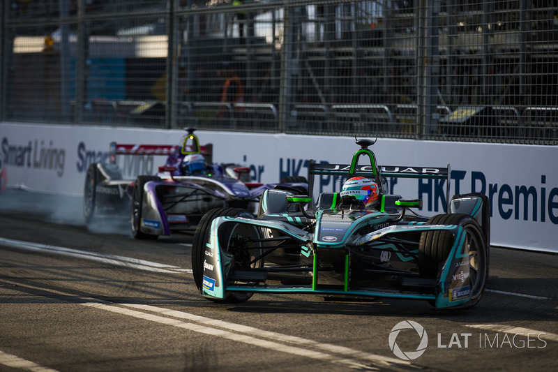 Nelson Piquet Jr., Jaguar Racing leads Sam Bird, DS Virgin Racing