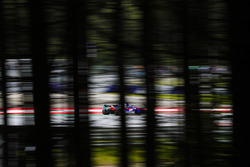 Brendon Hartley, Toro Rosso STR13, solleva scintille