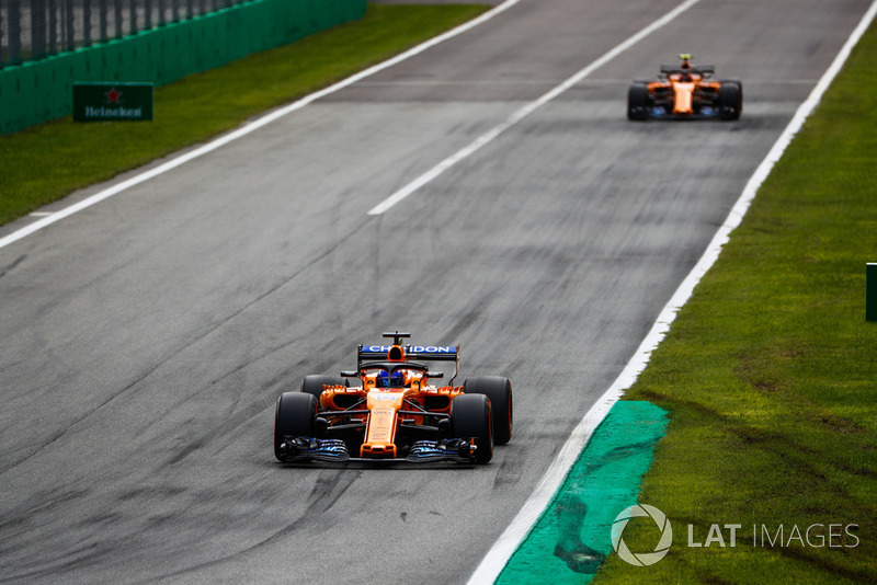 Fernando Alonso, McLaren MCL33, leads Stoffel Vandoorne, McLaren MCL33
