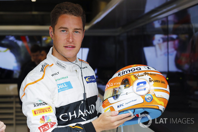 Stoffel Vandoorne, McLaren, avec un nouveau casque en hommage à Bruce McLaren