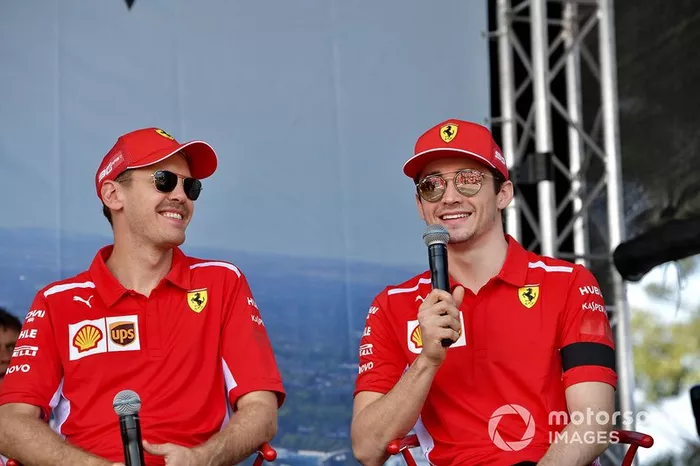 Sebastian Vettel, Ferrari, e Charles Leclerc, Ferrari, sul palco