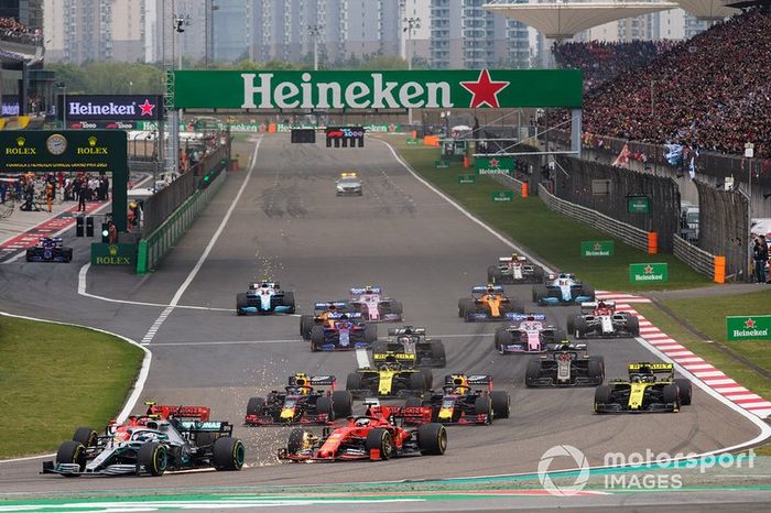 Valtteri Bottas, Mercedes AMG W10, leads Charles Leclerc, Ferrari SF90, Sebastian Vettel, Ferrari SF90, Max Verstappen, Red Bull Racing RB15, Pierre Gasly, Red Bull Racing RB15, Daniel Ricciardo, Renault F1 Team R.S.19, Nico Hulkenberg, Renault F1 Team R.S. 19, and the remainder of the field at the start