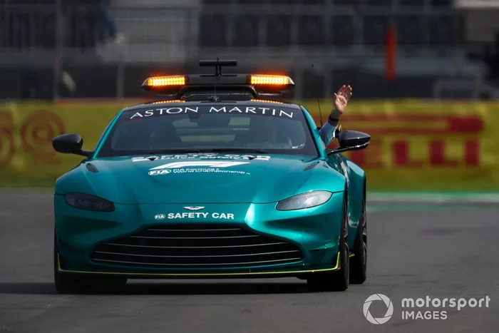 El Safety Car en pista