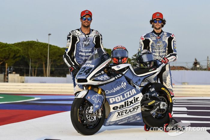 Stefano Manzi y Simone Corsi, decoración especial de la moto Forward Racing para Misano