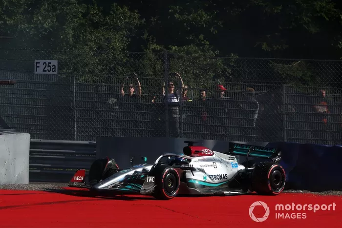 Choque de George Russell, Mercedes W13,  durante la Q3